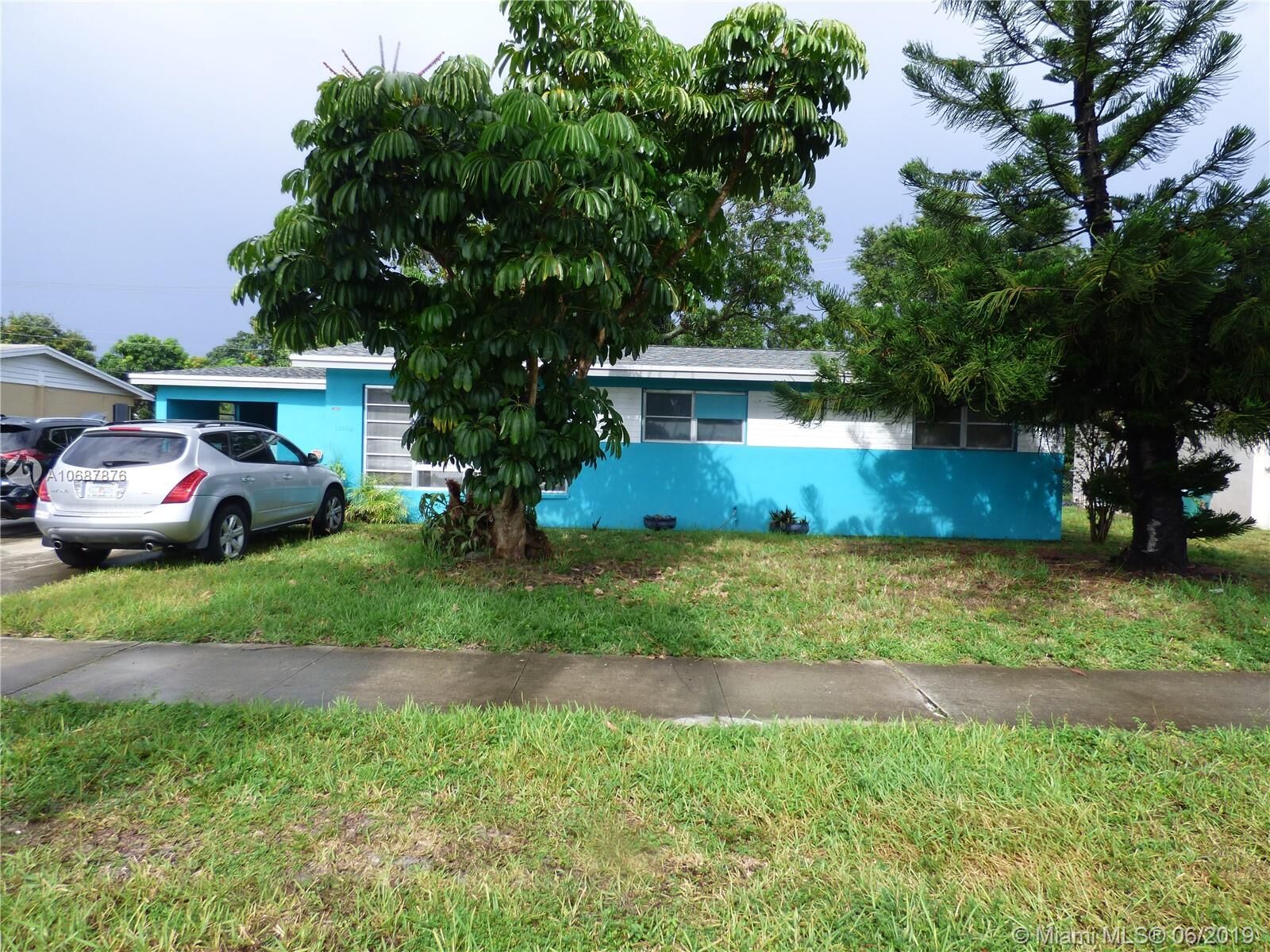 Property Photo: 18025 NW 17th Ave FL 33056