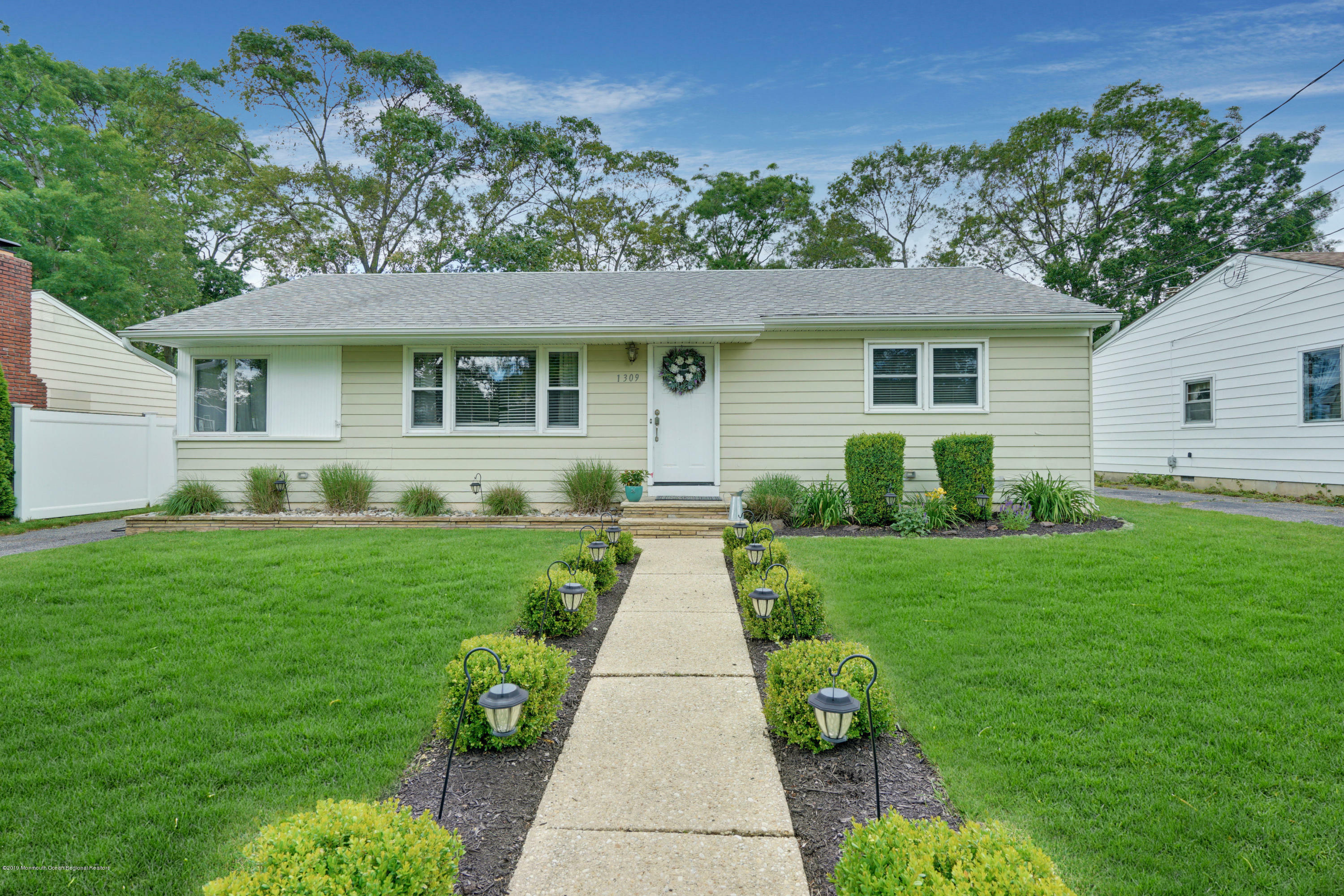 Property Photo:  1309 River Avenue  NJ 08742 