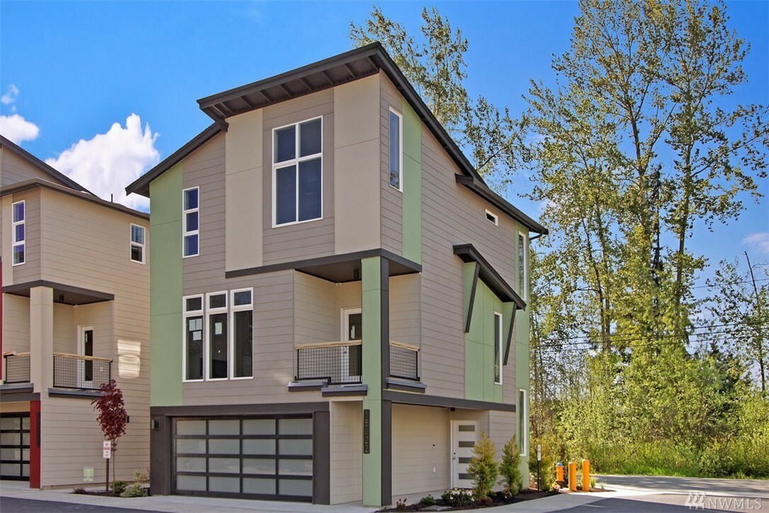 Property Photo: 15004 12th Place W 17 WA 98087