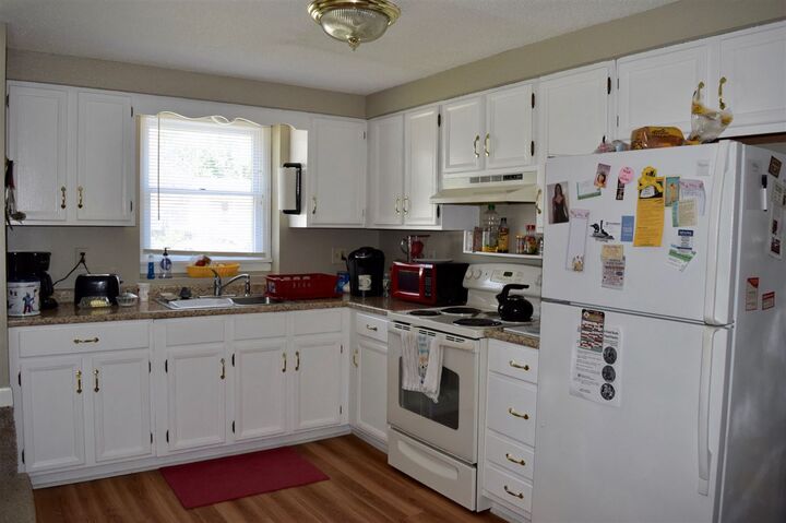 Property Photo:  42 W Elmhurst Avenue  NH 03103 