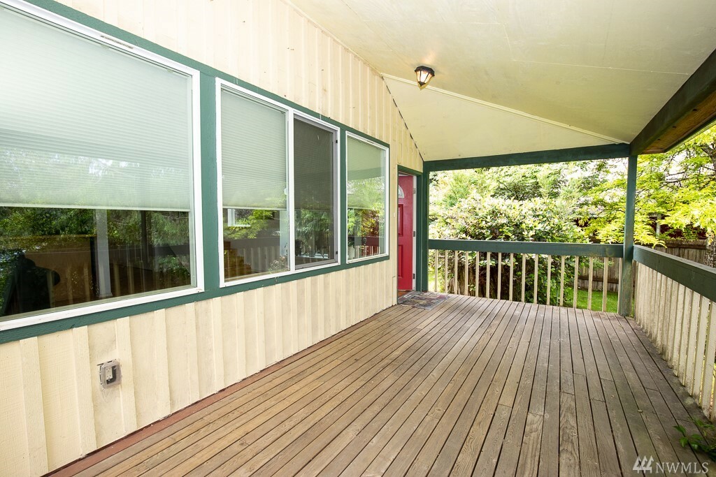 Property Photo:  44025 Fir Rd  WA 98251 