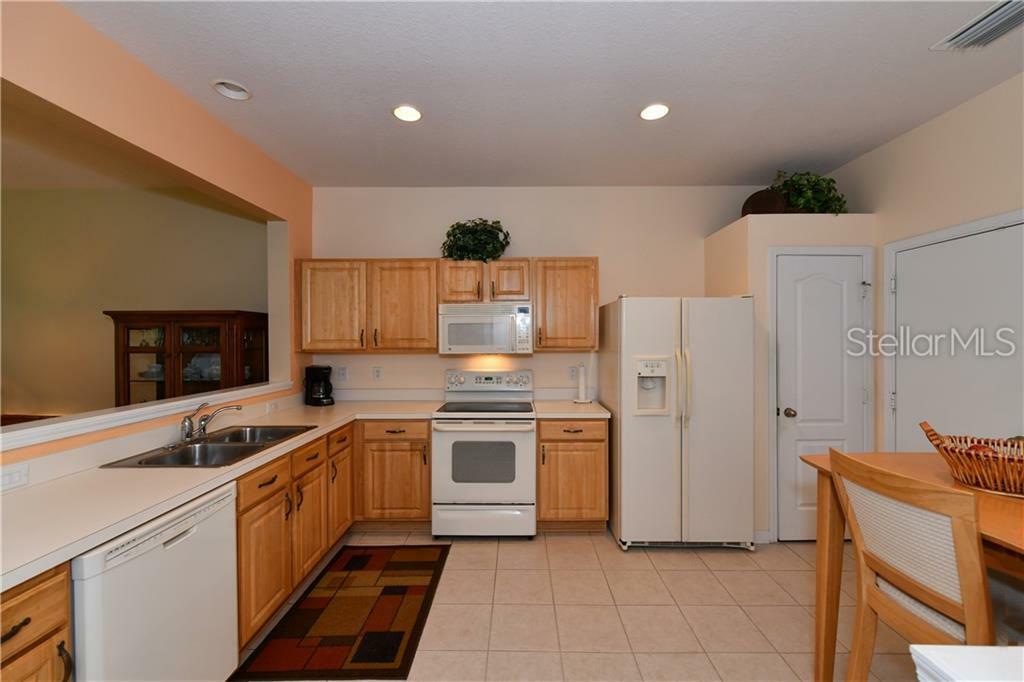 Property Photo: 7264 83rd Drive E FL 34201
