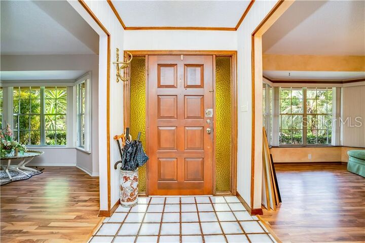 Property Photo: 610 Archibald Avenue FL 32701