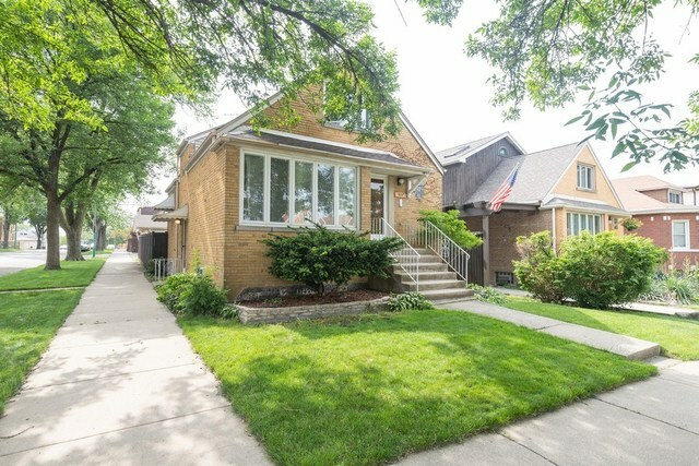 Property Photo:  6558 South Knox Avenue  IL 60629 