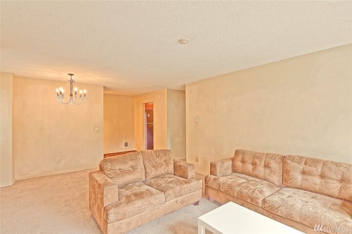 Property Photo: 4819 180th St SW J202 WA 98037