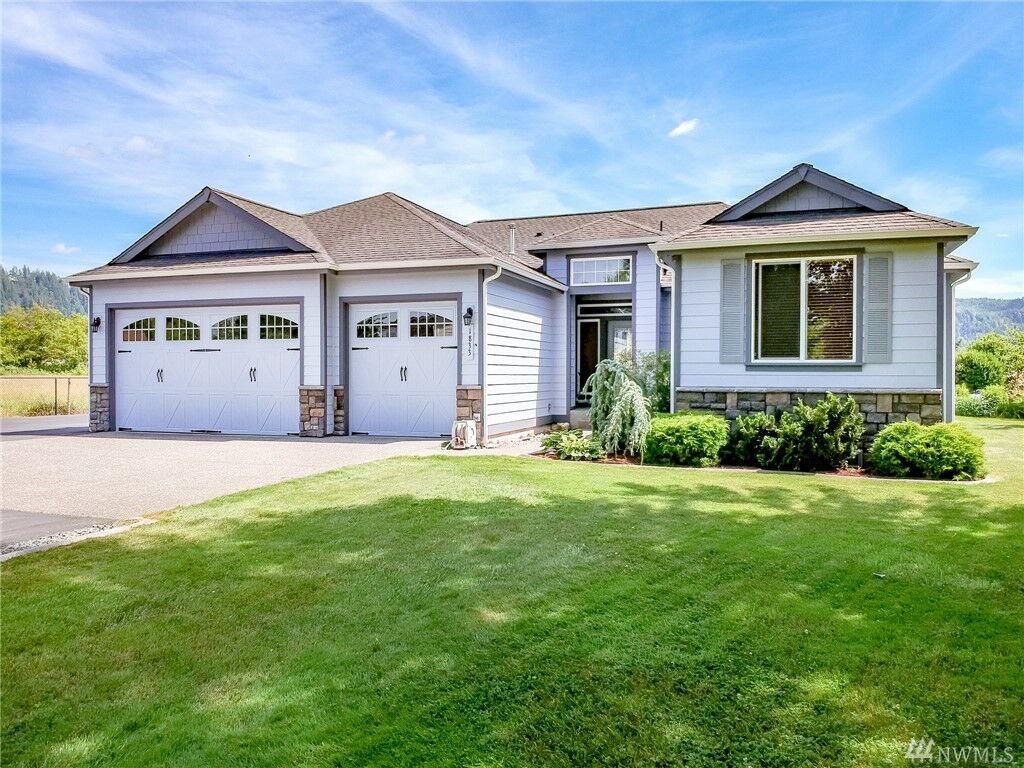 Property Photo:  1833 E Mason Avenue  WA 98321 