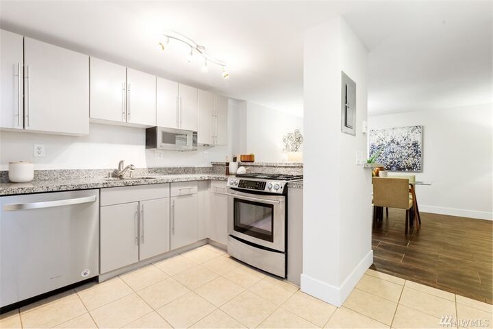 Property Photo:  731 Broadway E 1  WA 98102 