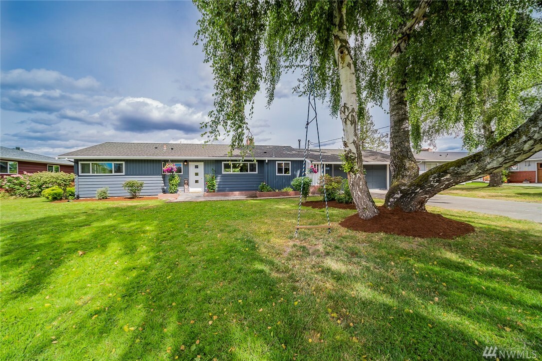 Property Photo:  15185 Sunset Lane  WA 98273 