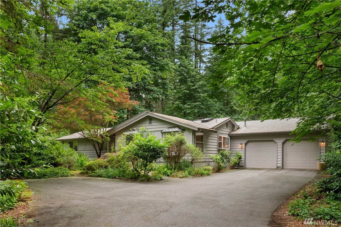 Property Photo:  26210 SE 158th St  WA 98027 