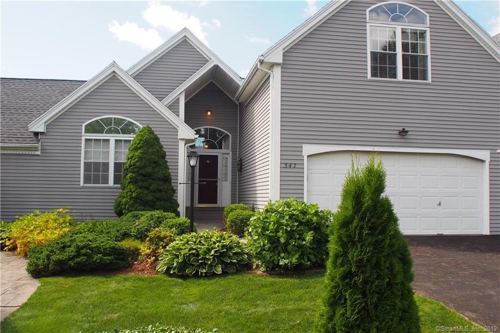 Property Photo: 542 Mohave Circle CT 06484