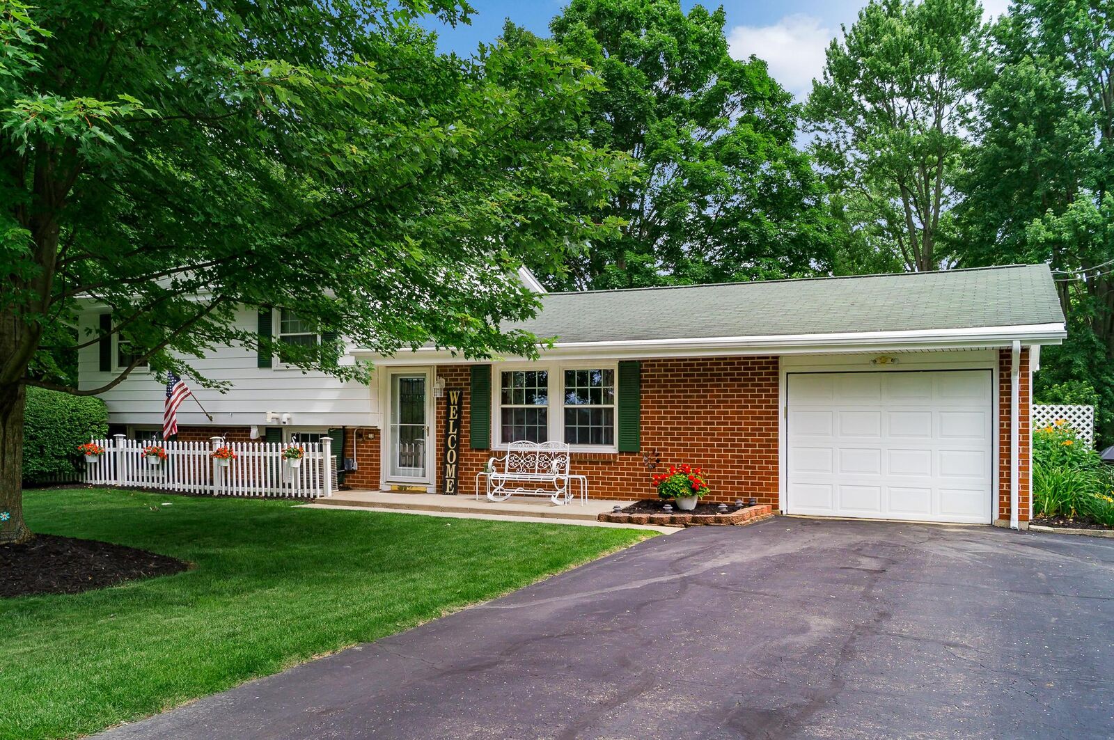 Property Photo:  648 Grant Street  OH 43338 