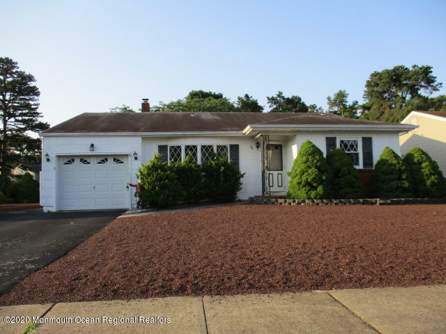 Property Photo:  24 Whitaker Drive  NJ 08757 