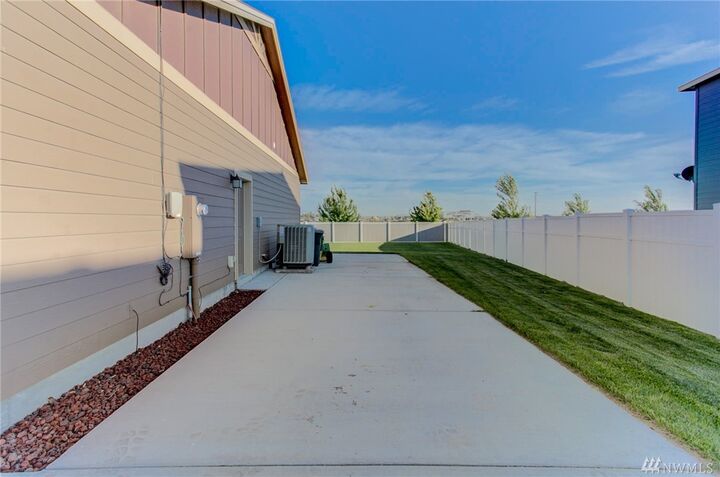 Property Photo:  4721 N Tanager Street  WA 98837 