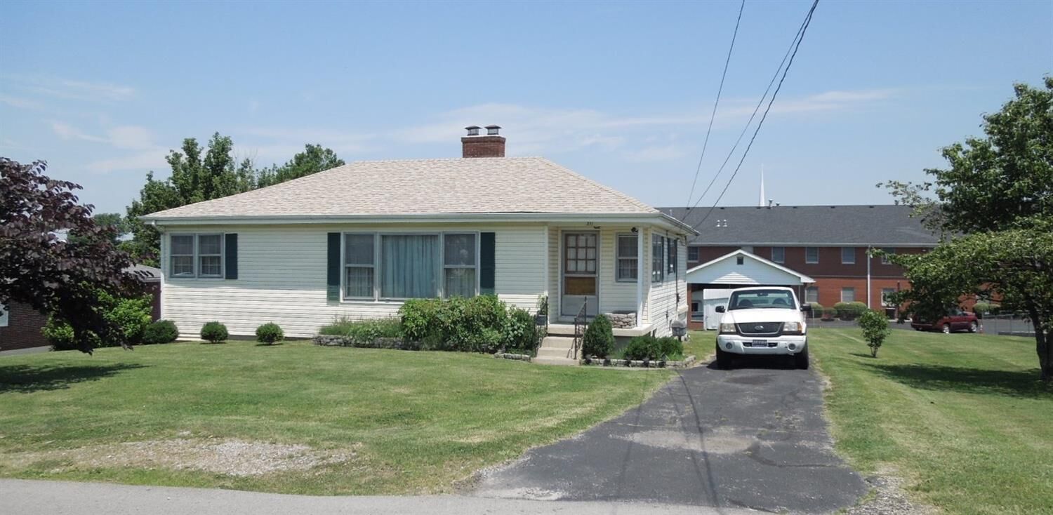 Property Photo: 211 West Erskine Drive KY 40422