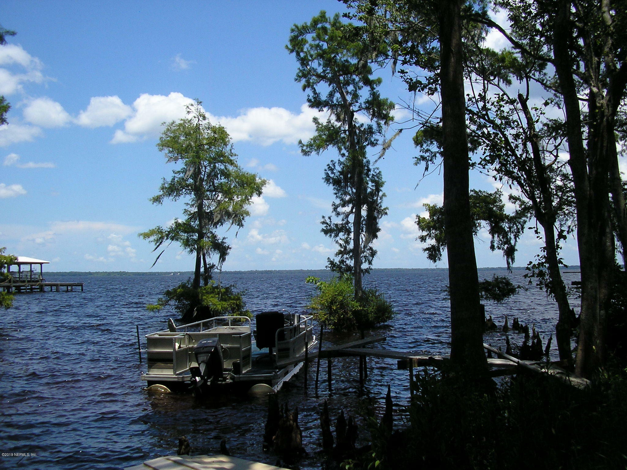 Property Photo:  100 Lake Shore Lane  FL 32112 