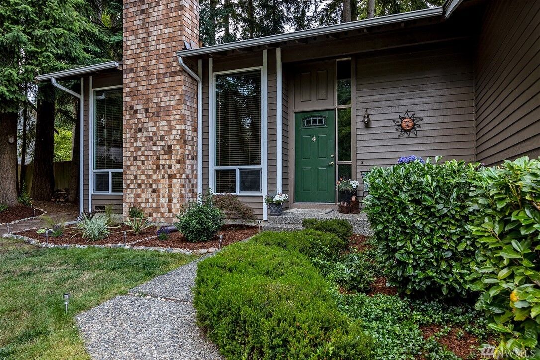 Property Photo:  1515 174th Place SW  WA 98037 