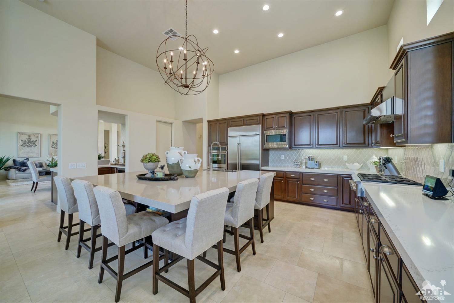 Property Photo:  56670 Muirfield Village  CA 92253 