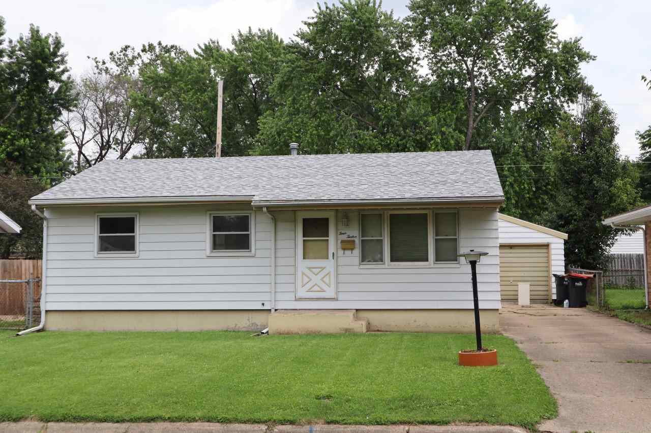 412 Capri  Pekin IL 61554 photo