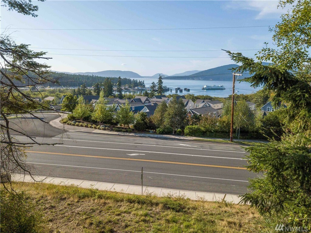 Property Photo:  1505 Harbor View Ct  WA 98221 