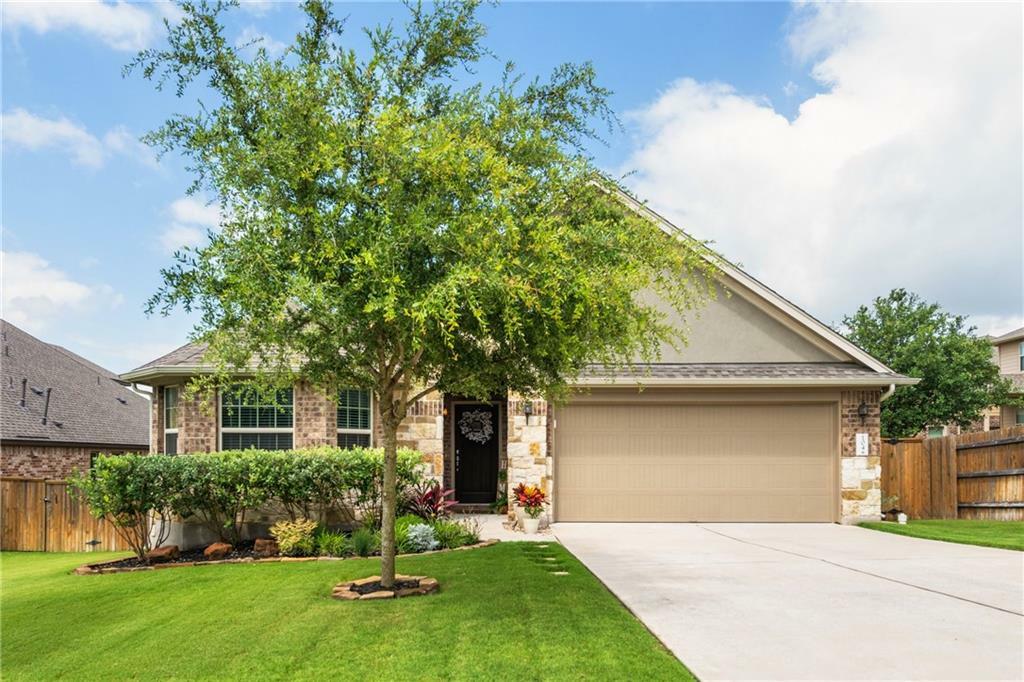 Property Photo: 104 Fort Cobb Way TX 78628