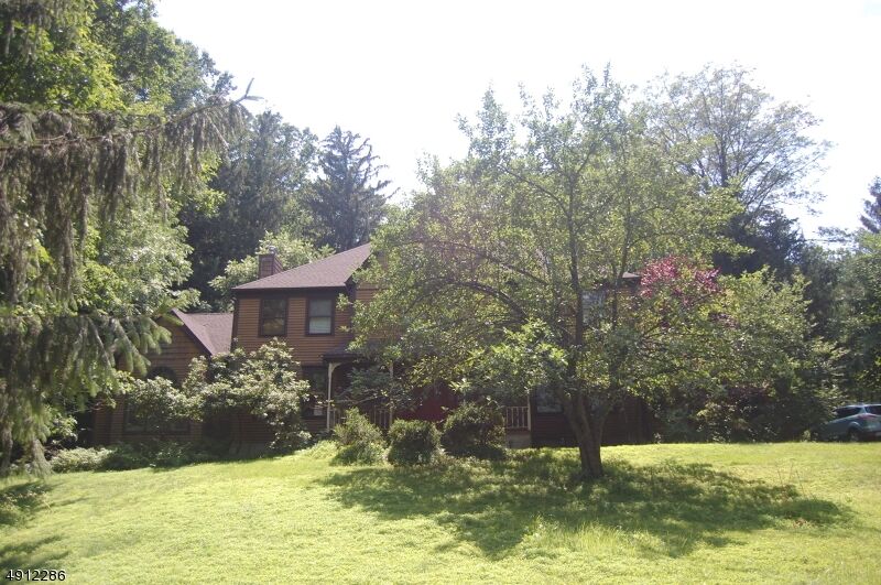 Property Photo: 73 Country Acres Dr NJ 08827