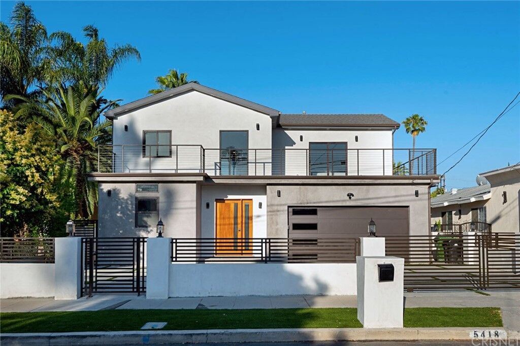 Property Photo:  5418 Amigo Avenue  CA 91356 