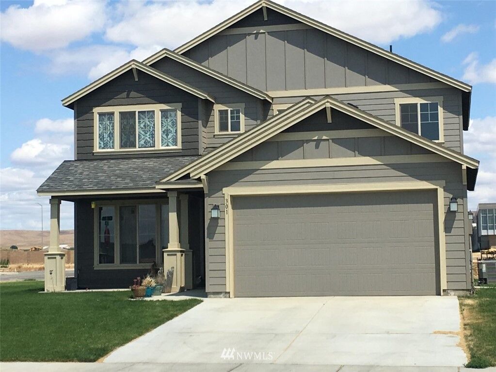 Property Photo:  301 K Street NE  WA 98848 