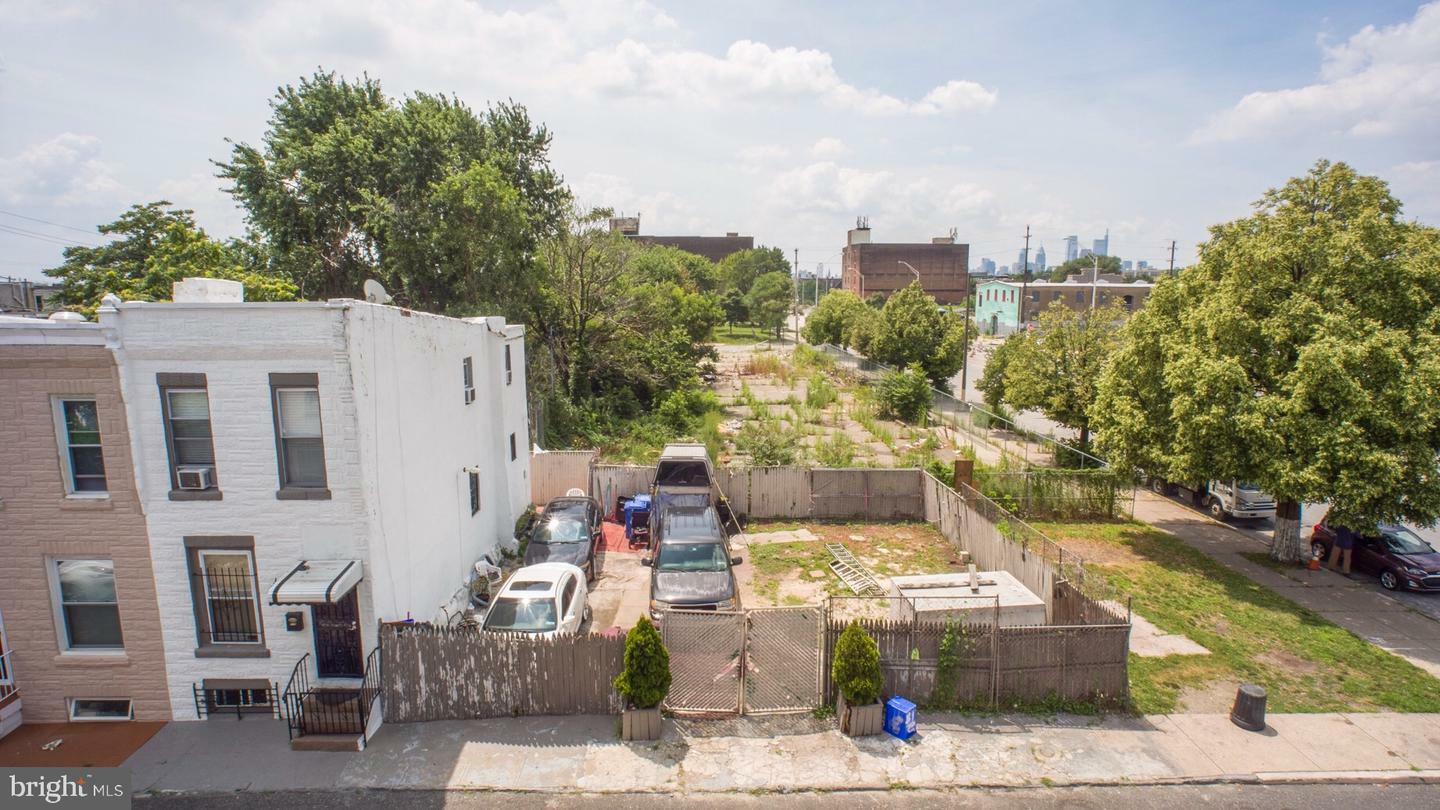 Property Photo: 222 W Sergeant Street 28 PA 19133