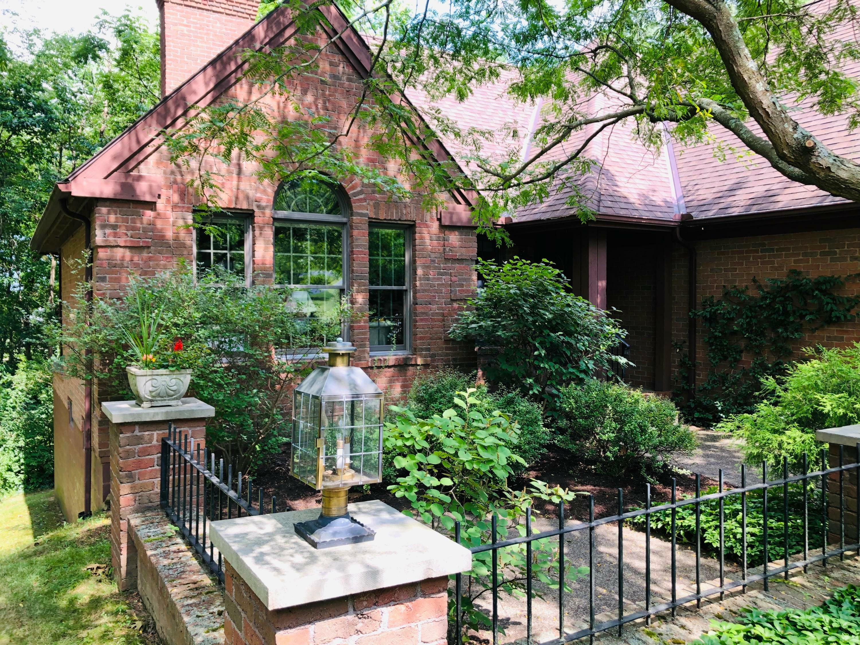 Property Photo: 606 Swansea Road OH 43055