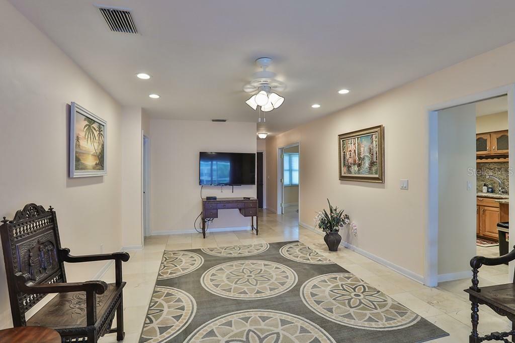 Property Photo:  8704 Bay Crest Lane  FL 33615 