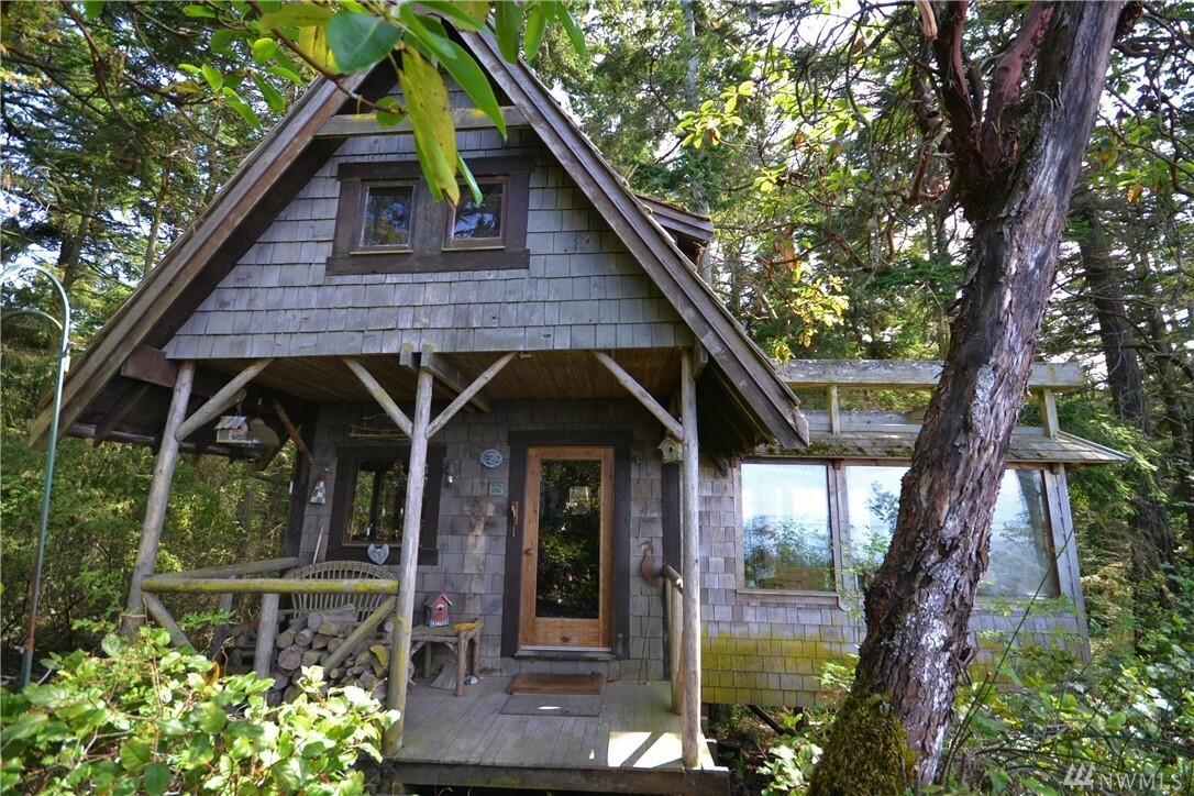 Property Photo:  538 Raven Rd  WA 98368 