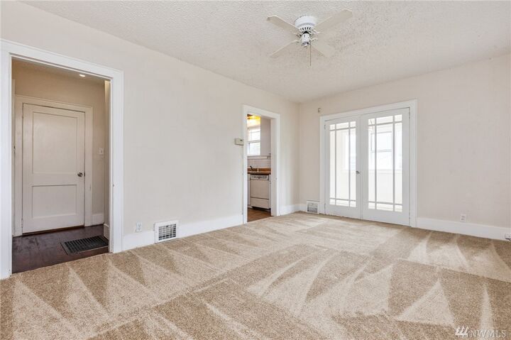 Property Photo:  814 S Rose St  WA 98108 