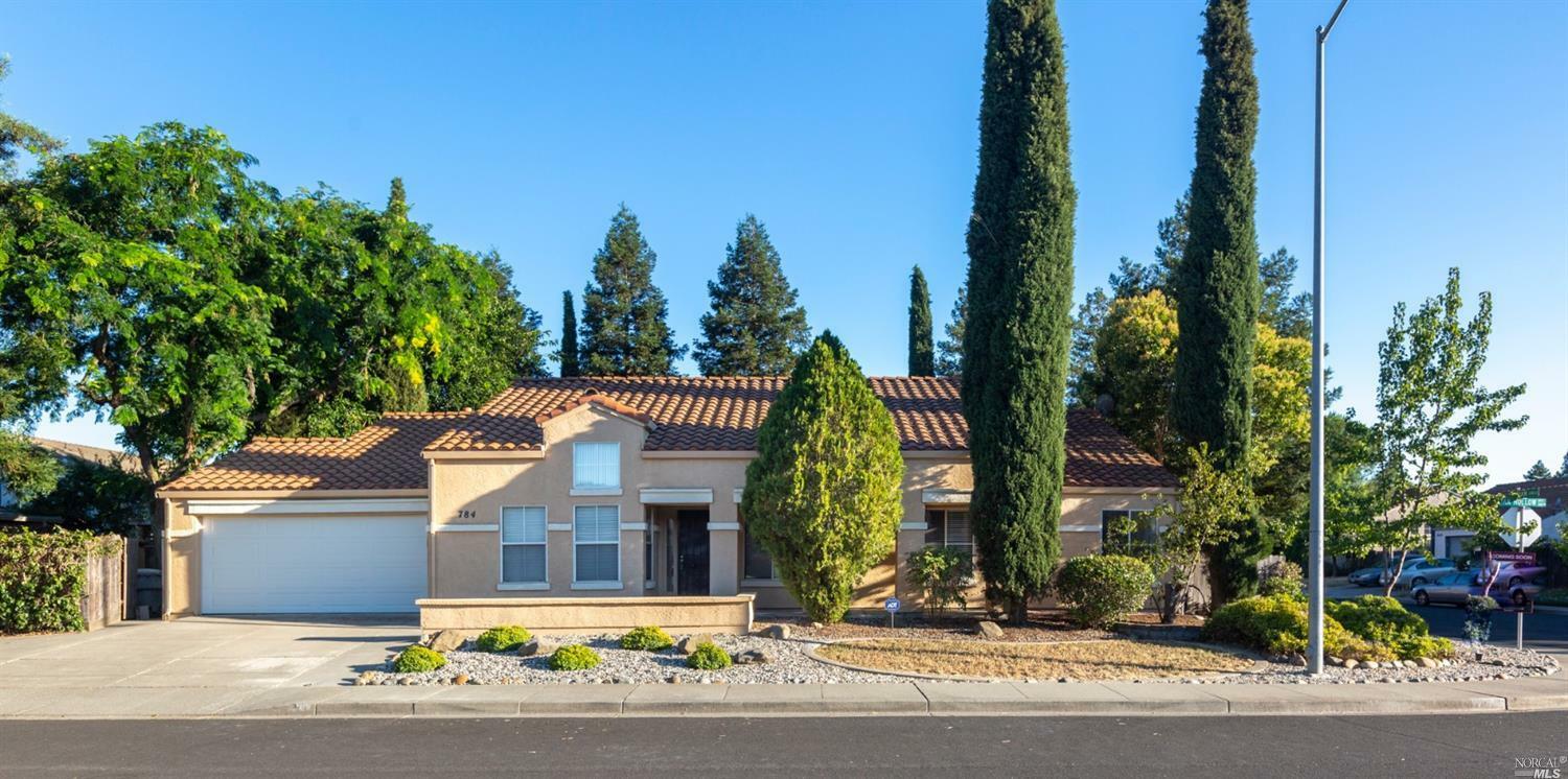 Property Photo: 784 Oak Hollow Avenue CA 95687