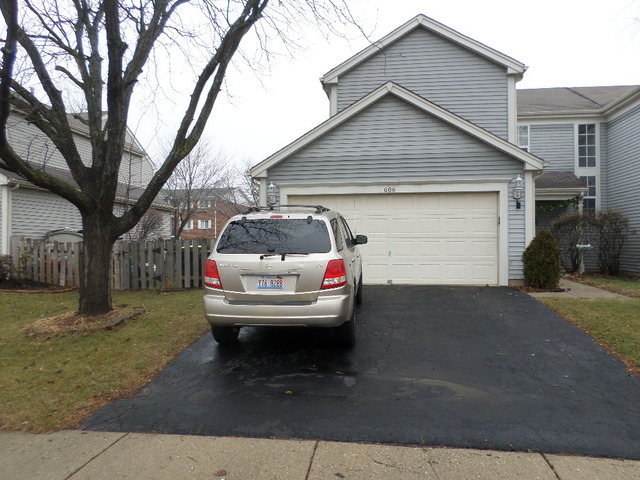Property Photo: 686 Legends Drive IL 60188