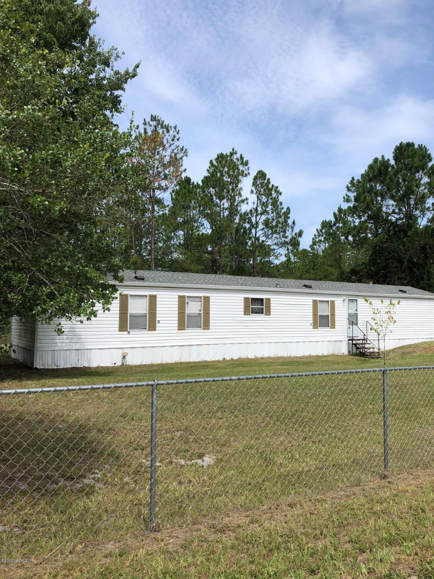 Property Photo: 300 Tall Pine Trail FL 32189