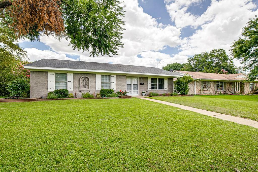 Property Photo: 2618 Eastbrook Drive TX 75150