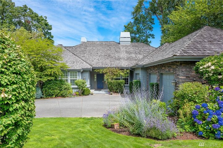 Property Photo: 9136 Wigeon Ct WA 98230