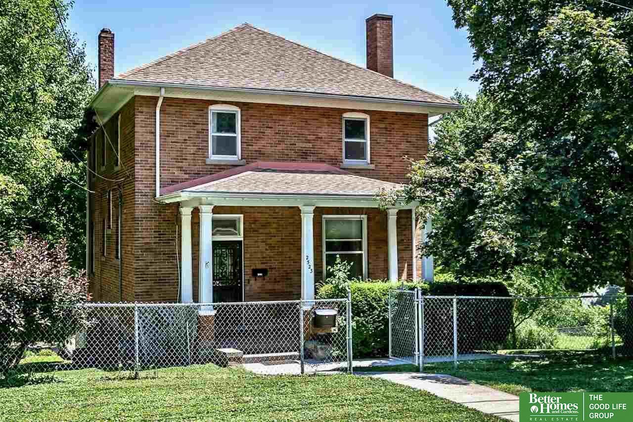 Property Photo:  2523 N 66th  NE 68104 