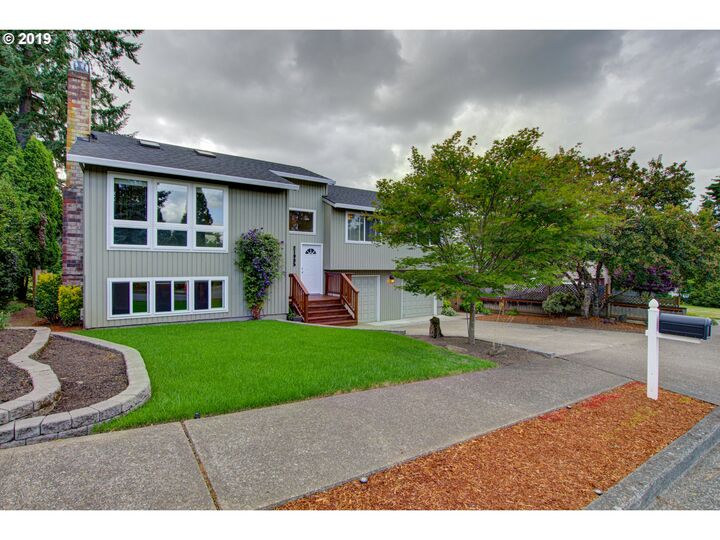 21935 SW Dakota Dr  Tualatin OR 97062 photo