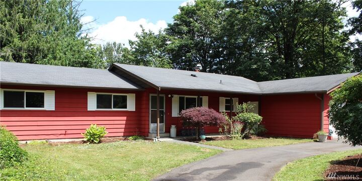 Property Photo: 19212 SE 161st St WA 98058