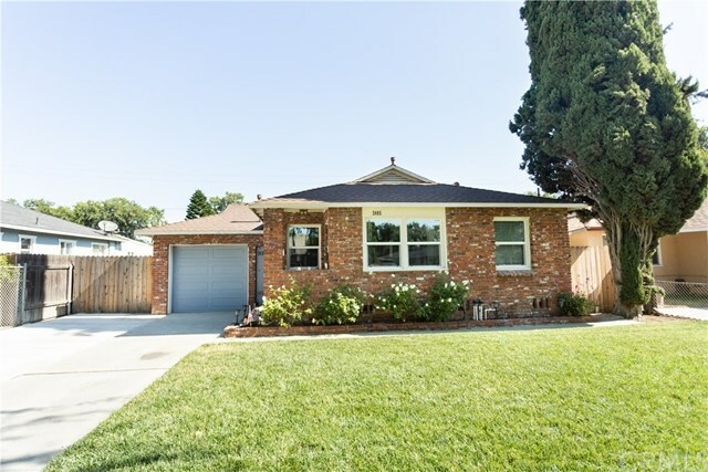 Property Photo:  2405 W Ash Avenue  CA 92833 