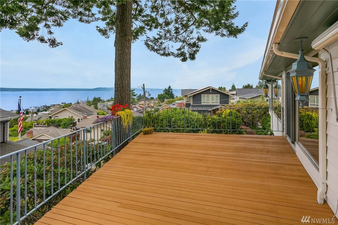 Property Photo:  2303 NW 192nd Place  WA 98177 