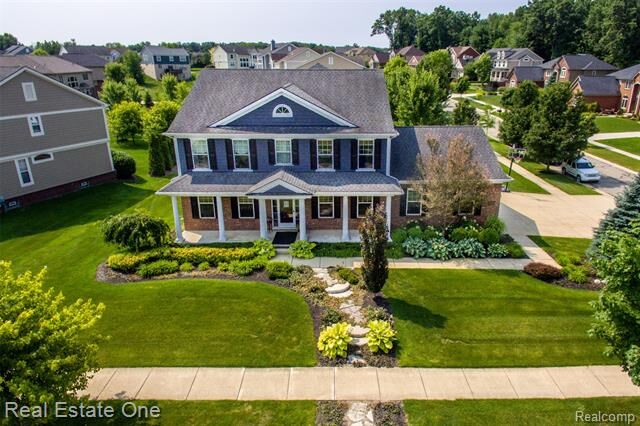 Property Photo:  1943 Cheshire Lane  MI 48382 