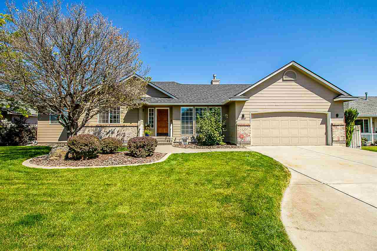 Property Photo: 2019 S St Charles Rd WA 99037