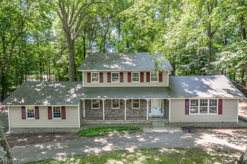 Property Photo:  20 Hickory Trail  NJ 08822 