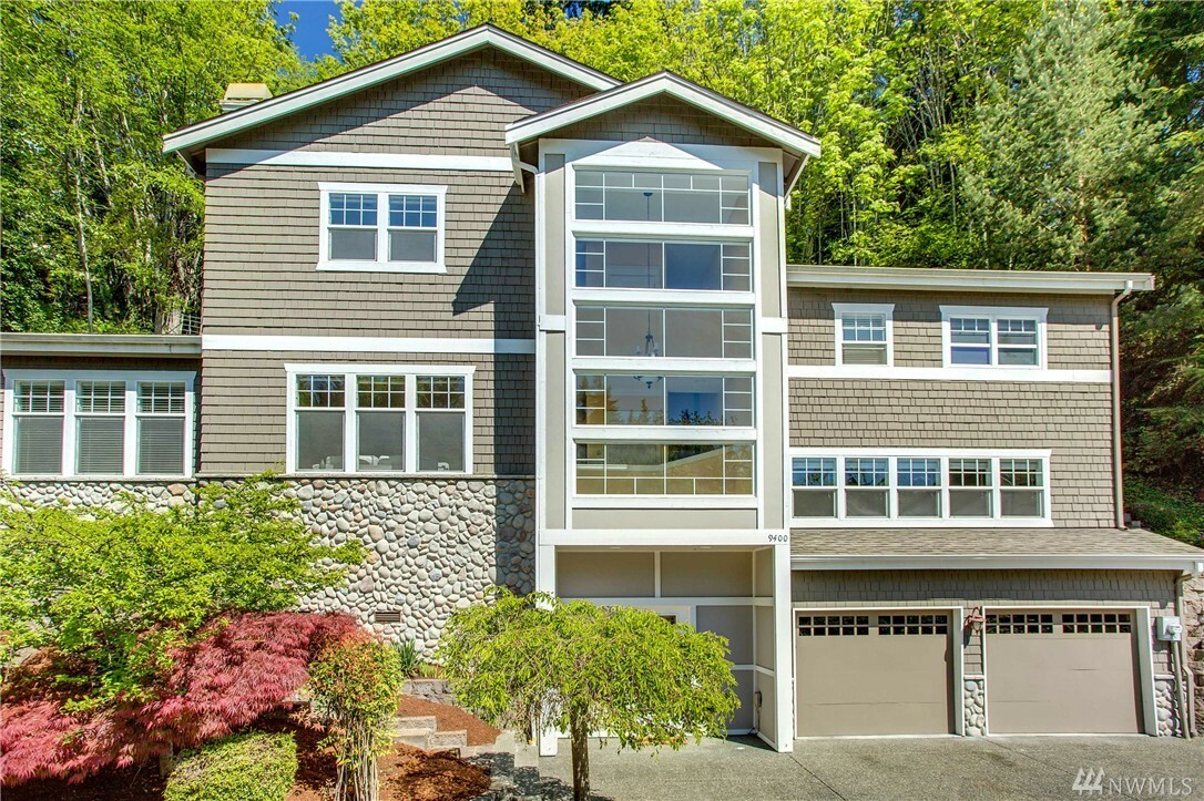 Property Photo:  9400 SE 47th St  WA 98040 