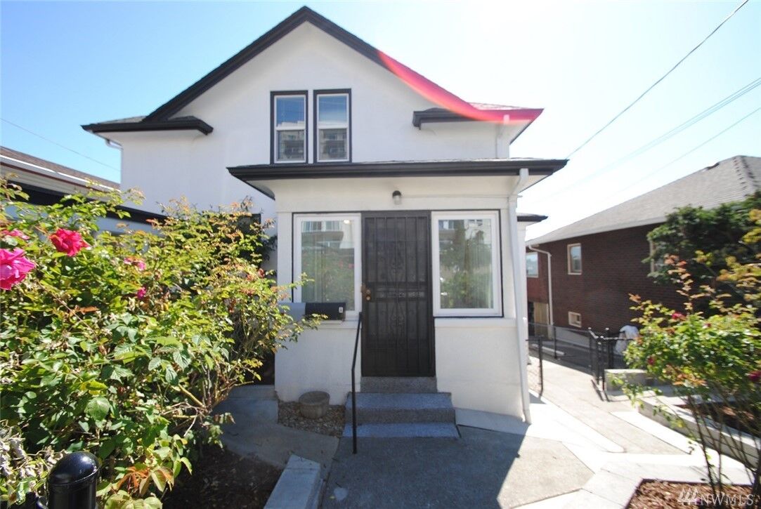 Property Photo: 1730 Dexter Ave N Upper WA 98109