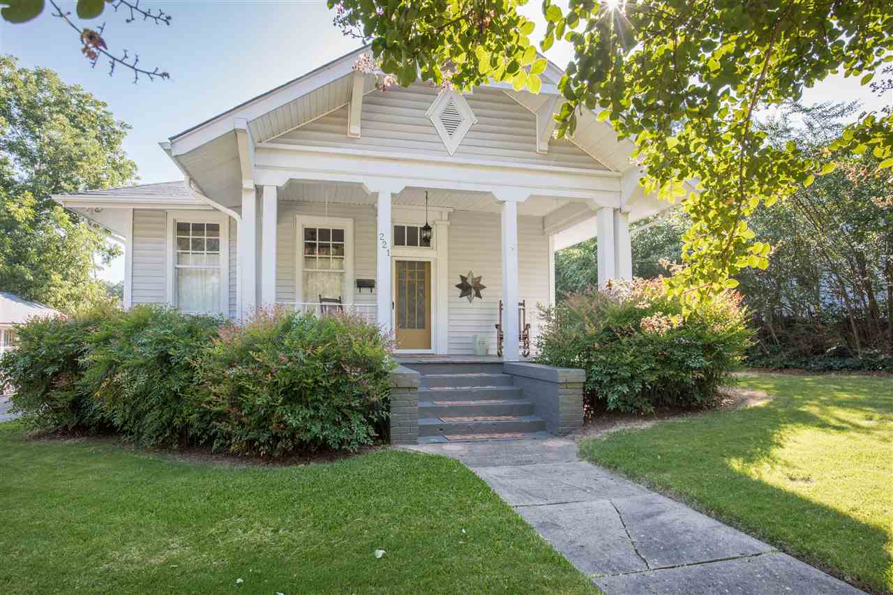 Property Photo:  221 Connecticut Avenue  SC 29302 