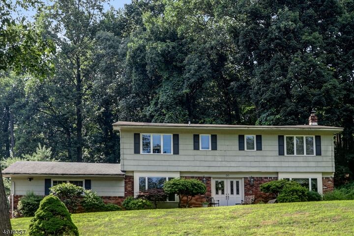 30 Southwood Dr  Parsippany-Troy Hills Twp. NJ 07950 photo