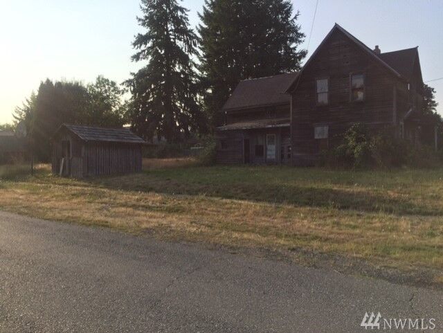 Property Photo: 410 S Kentucky Ave WA 98252